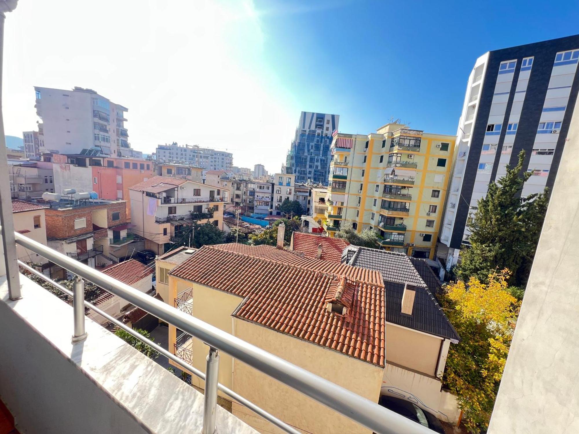 Sunlit House City Center Тирана Экстерьер фото