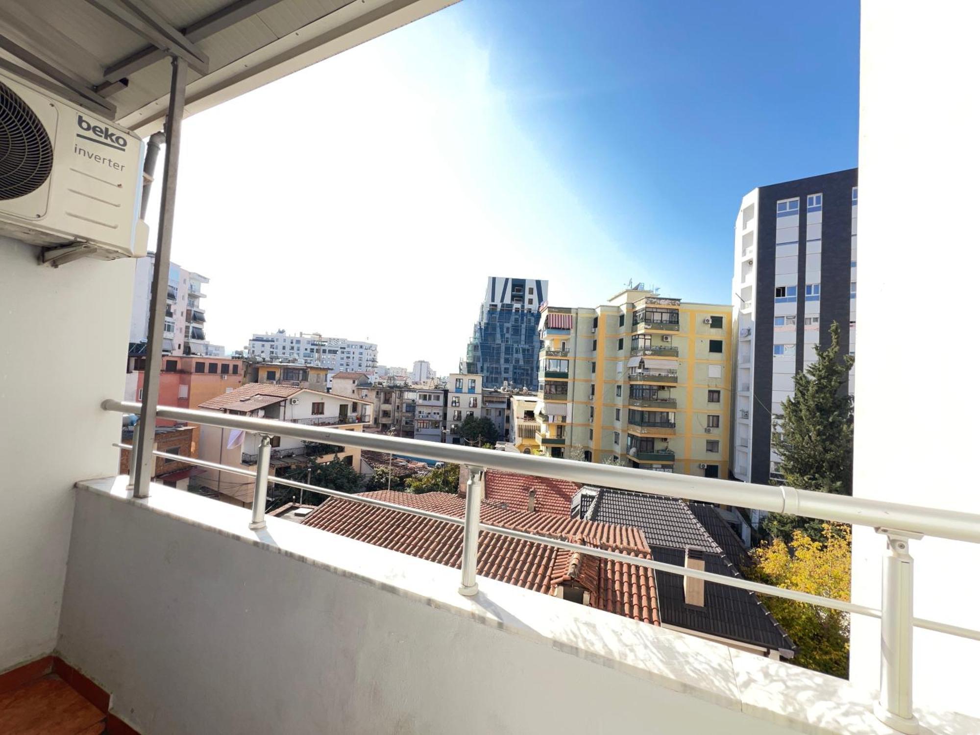 Sunlit House City Center Тирана Экстерьер фото